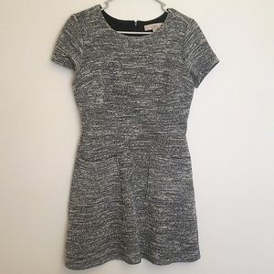 Loft black and white a-line dress with pockets! Size 6. Perfect for the office.